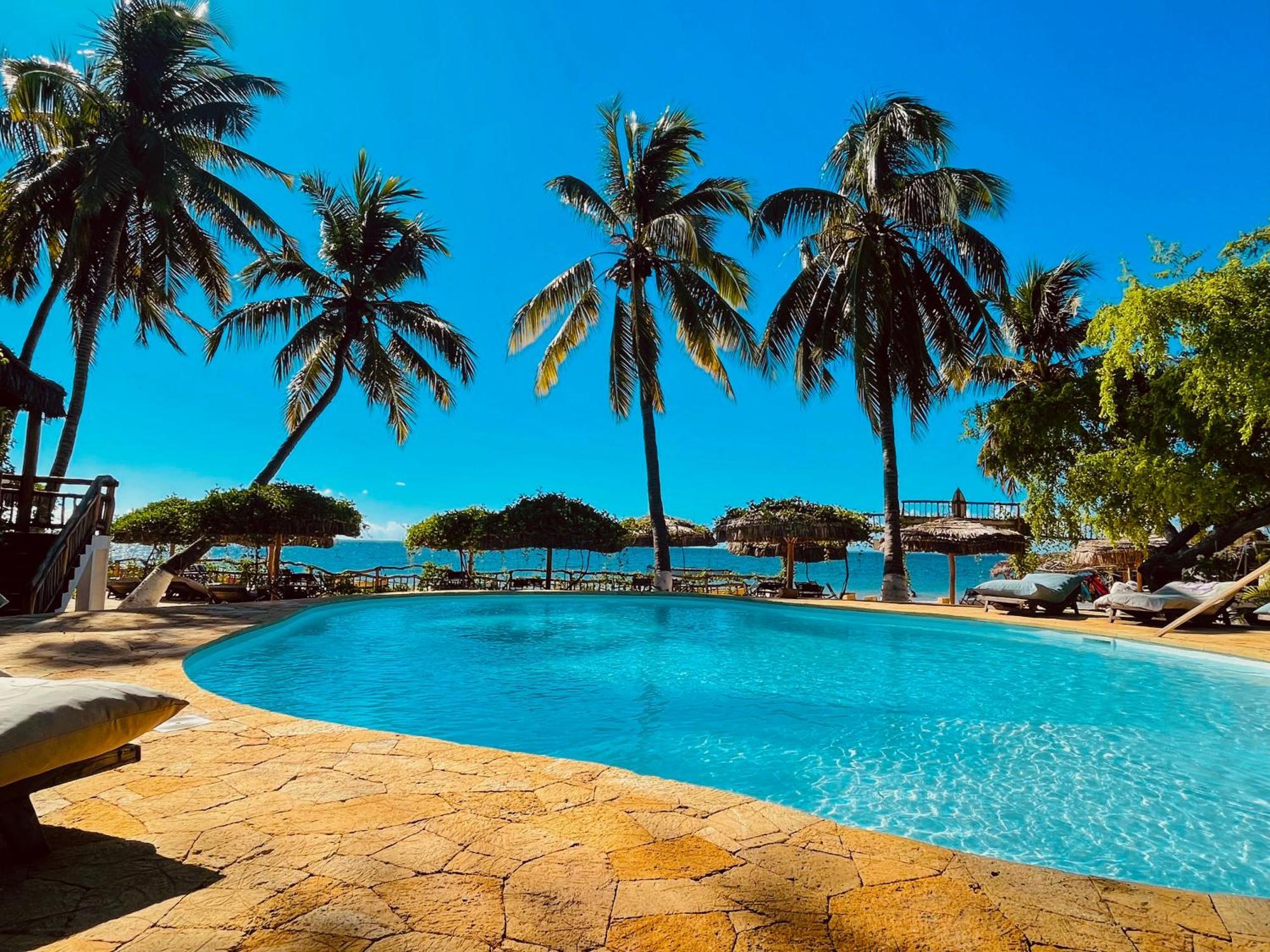 Vovo Telo Lodge トゥリアラ エクステリア 写真