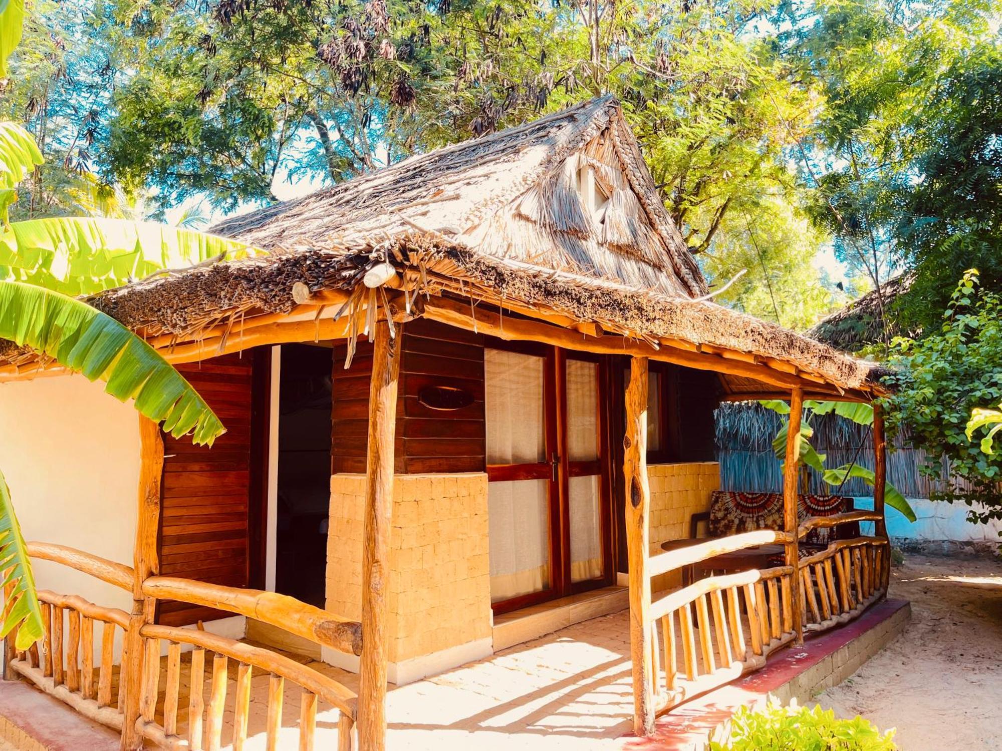 Vovo Telo Lodge トゥリアラ エクステリア 写真