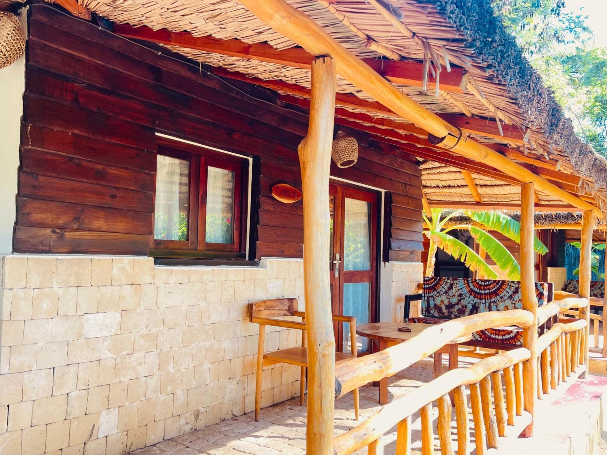 Vovo Telo Lodge トゥリアラ エクステリア 写真