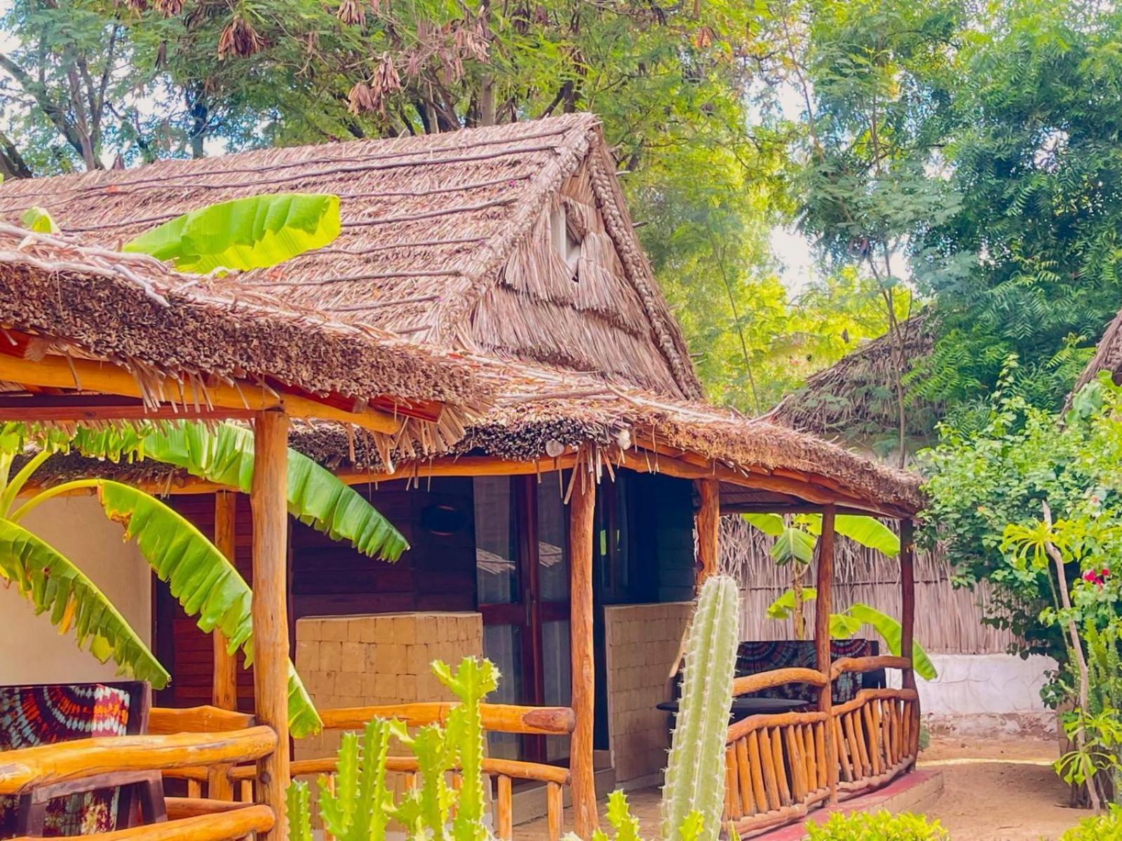 Vovo Telo Lodge トゥリアラ エクステリア 写真